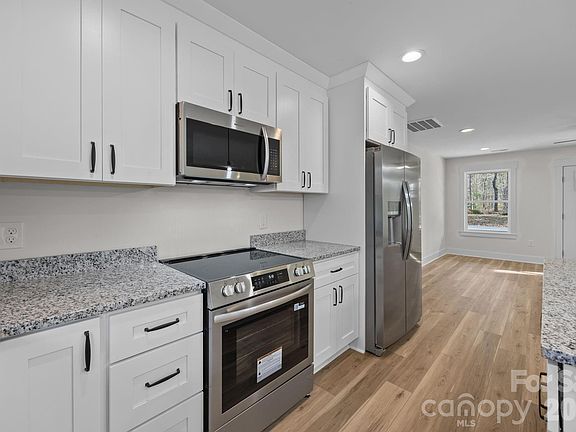 4th image of 2216 Mooresville Rd