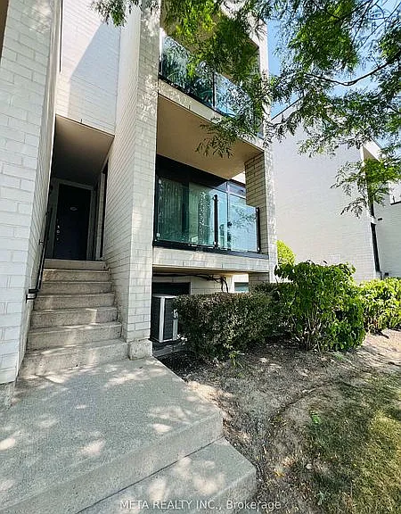 138 Widdicombe Hill Blvd #701 — Photo 5