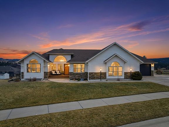 2nd image of 1711 Branding Iron Dr
