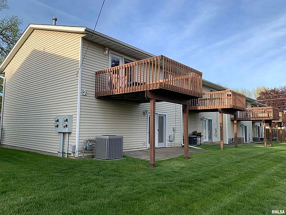 3rd image of 3653 Kennedy Dr
