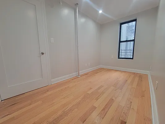 Rented by Bruma Realty LLC | media 8