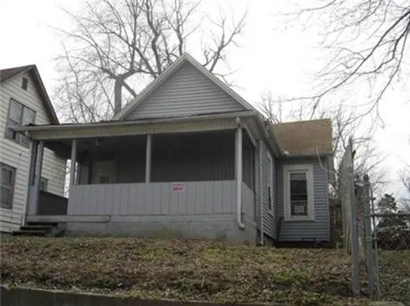 6207 E 10th St, Kansas City, MO 64126