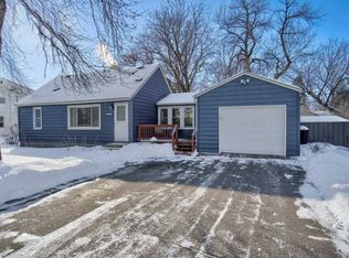 5295 Pinewood Ct, Mounds View, MN 55112