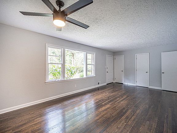 4th image of 114 Larose Cir