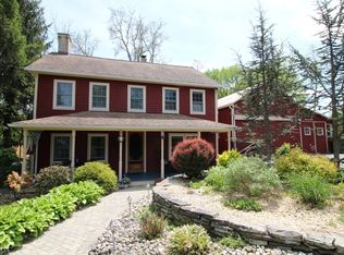 2 Washington St, Hope, NJ 07825