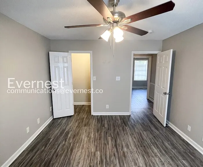 320 Donna Dr — Photo 12