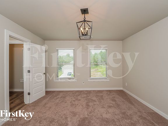 5th image of 1620 Brookhaven Dr