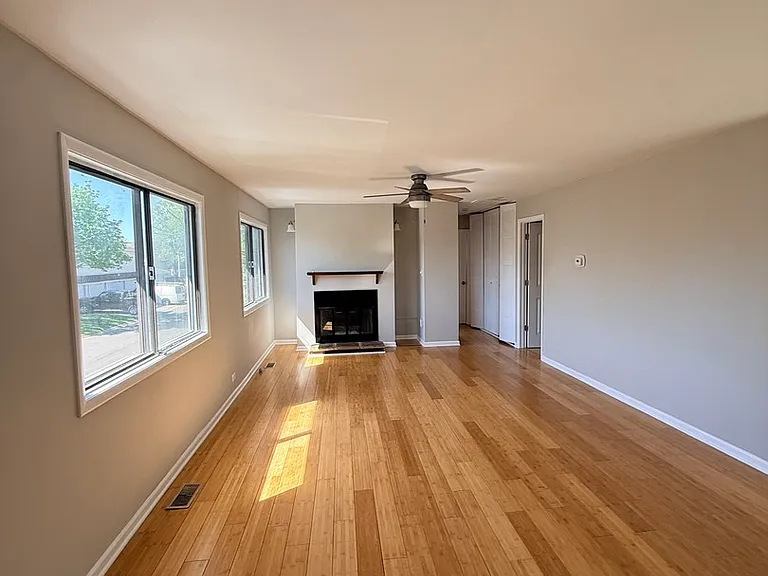 722 Whitesail Dr #0 — Photo 2