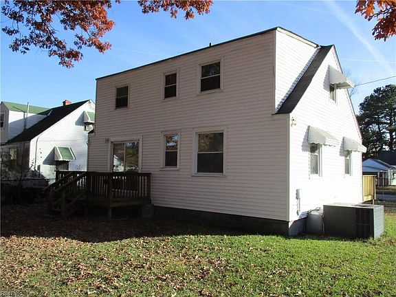 3rd image of 3512 Nelson St