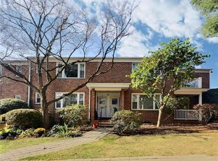 55 Carpenter Ave APT C, Mount Kisco, NY 10549