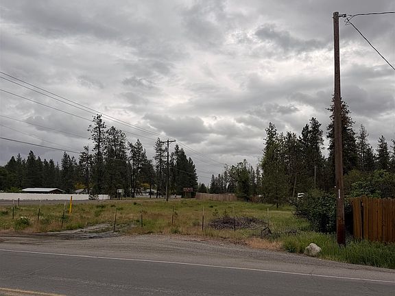 2nd image of W Seven Mile Rd