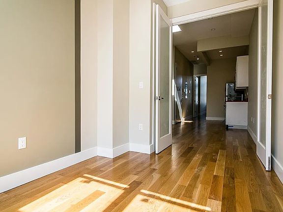 4th image of 252 Melrose St #2H