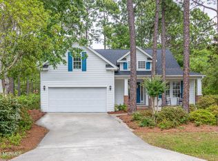 4074 Country Garden Ln, Southport, NC 28461