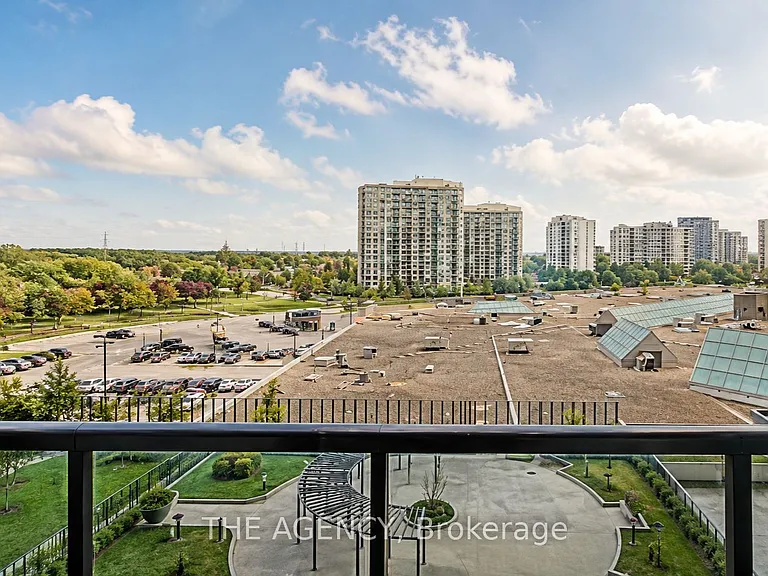 30 Upper Mall Way #A622 — Photo 24