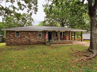 149 W Oak Hill Cir, Tahlequah, OK 74464