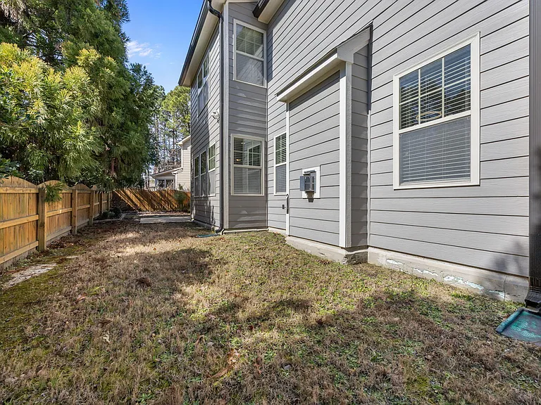 729 Lake Artesia Ln — Photo 46