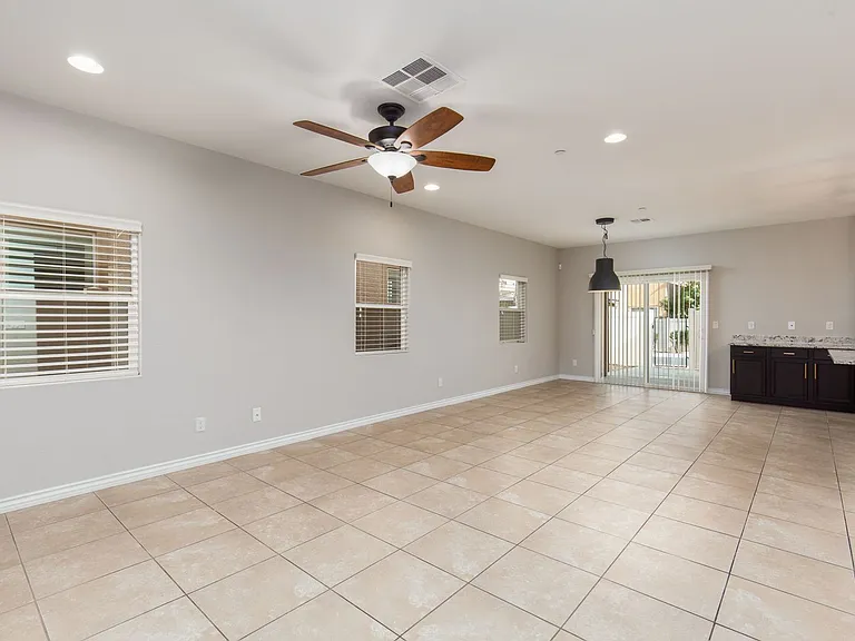 3140 Baranek Ave — Photo 6