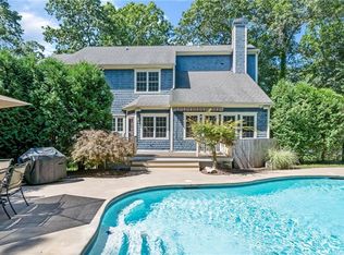 12 Cassandra Ln, North Kingstown, RI 02852