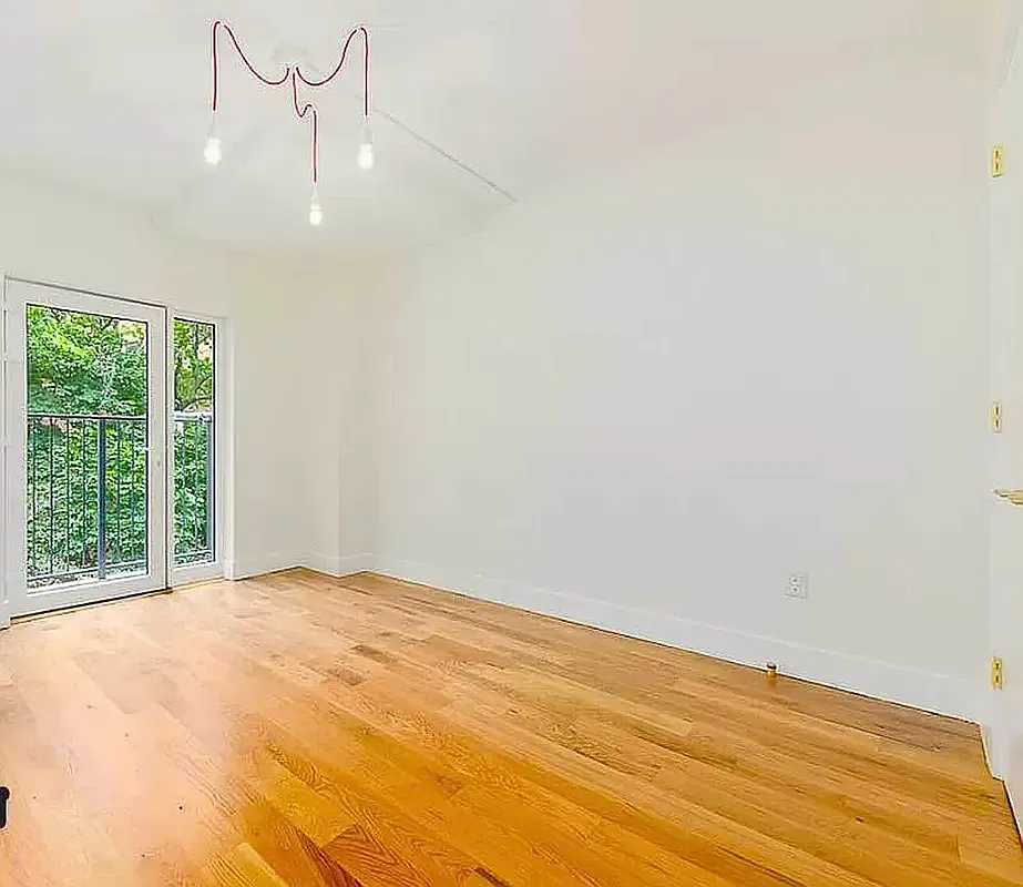 Building Photo - 142 Lenox Rd #7B