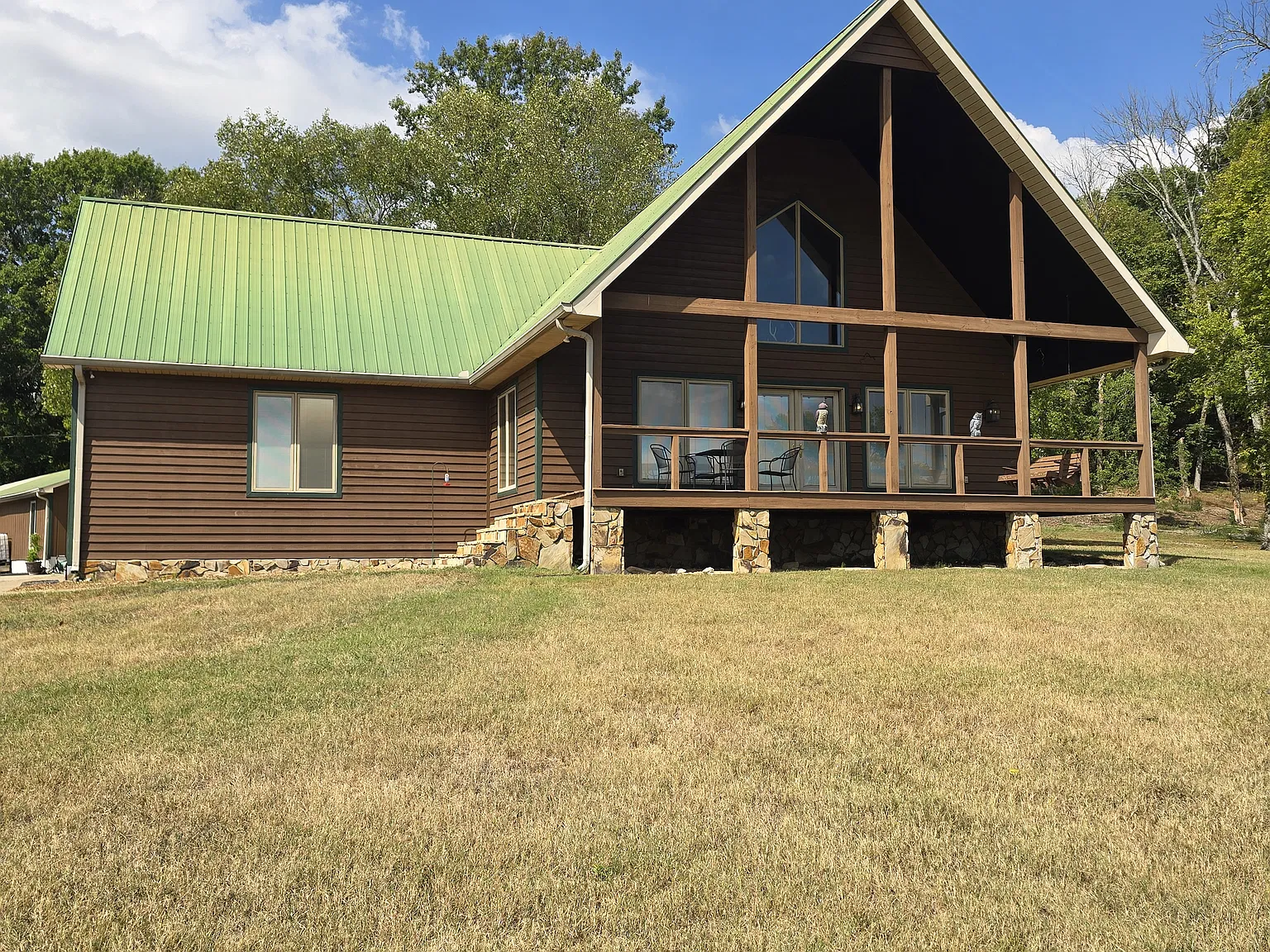 4 bed, 3.5 bath, 3204 sqft, $5,000 — Photo 1