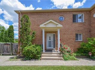 113 Millstone Dr #5, Brampton, ON L6Y4P4