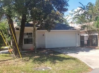 1060 Camelia St, Atlantic Beach, FL 32233