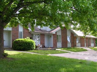 304 Streamside Ct, Nixa, MO 65714