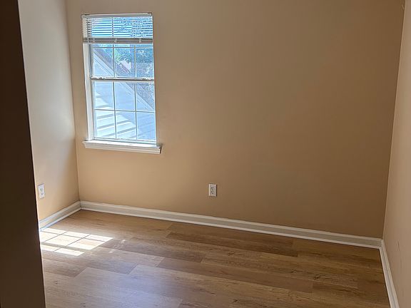 4th image of 4005 Virginia Ln