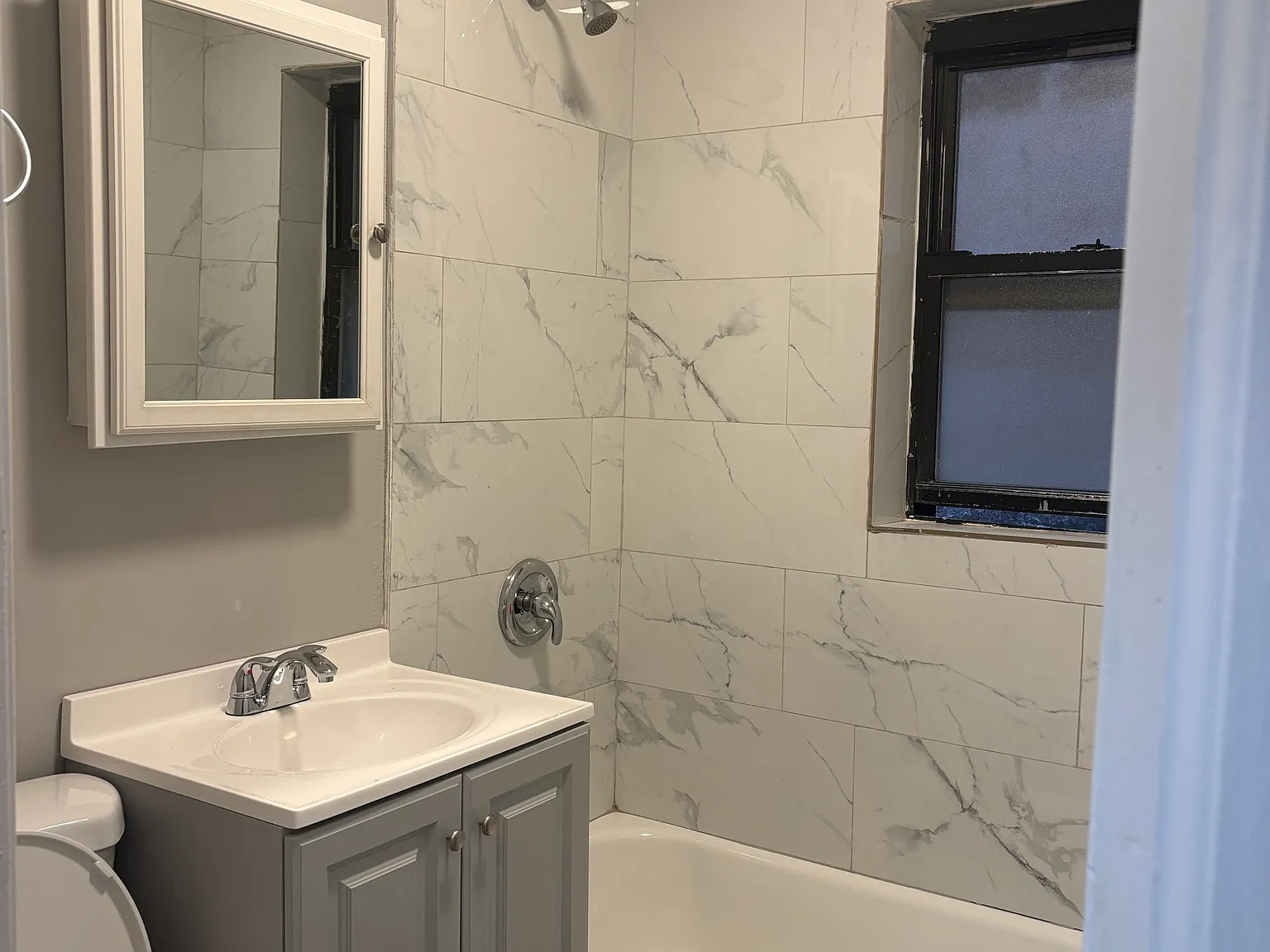 2 bed, $1,400 — Photo 2