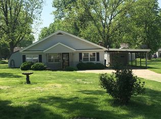 322 E Clark St, Brookfield, MO 64628