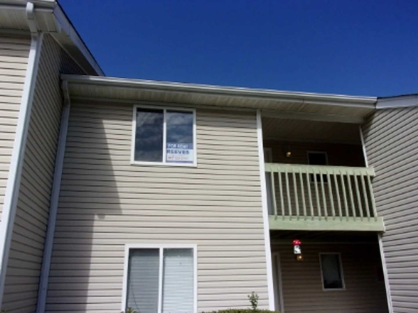 2 Bedroom 2 Bath Upstairs Condo in Eagles Place — Photo 1