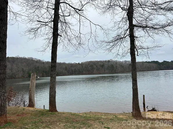 4237 Laurel Hill Rd, Claremont, NC 28610