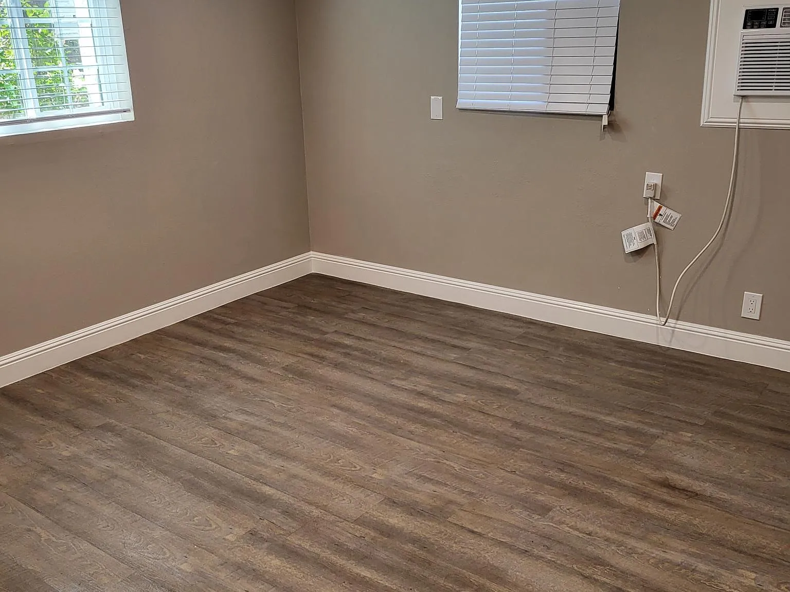 492 N Livermore Ave — Photo 2