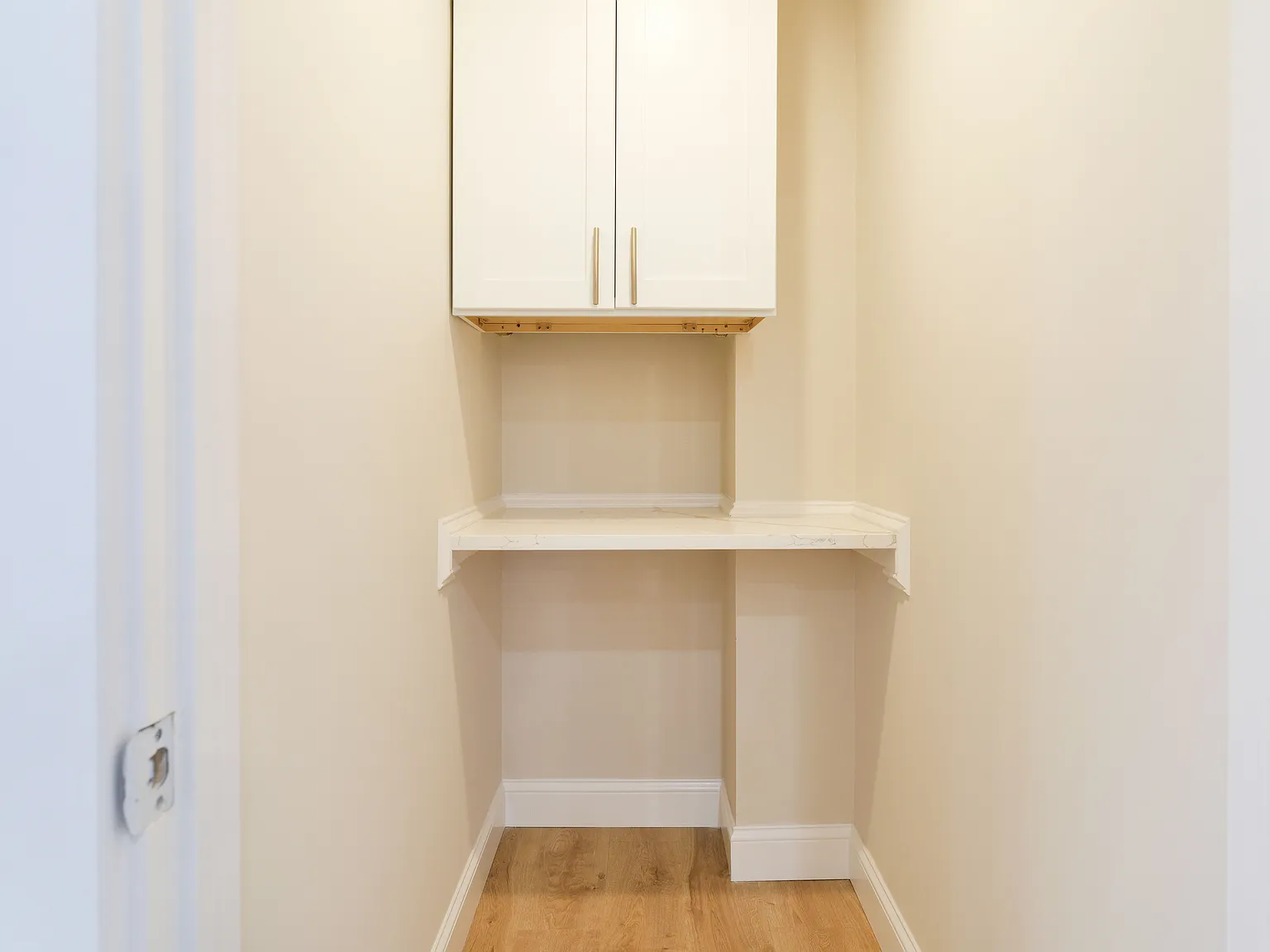 3 bed, 2.5 bath, 1950 sqft, $2,995 — Photo 1