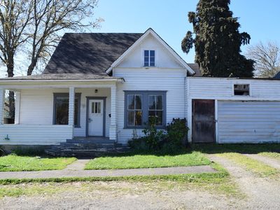 179 SE Houck Ave, Roseburg, OR, 97470