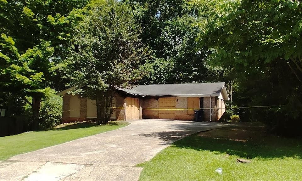 1st image of 4117 Forest Ct