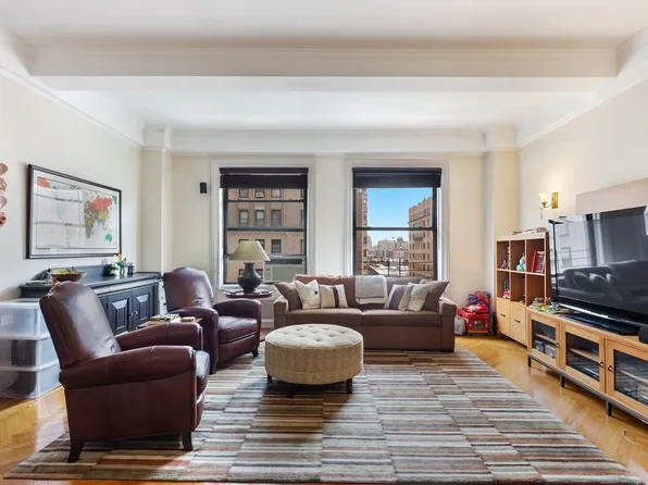 525 West End Avenue image 1 of 9