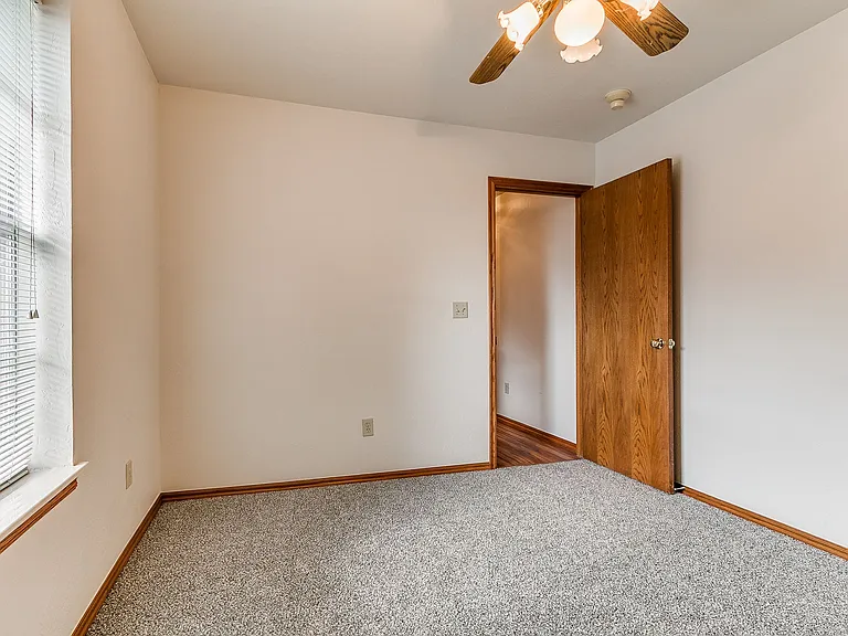 2913 Daybreak Dr — Photo 25