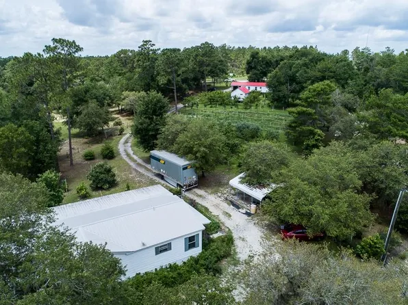 21020 SE 152nd Lane Rd, Umatilla, FL 32784