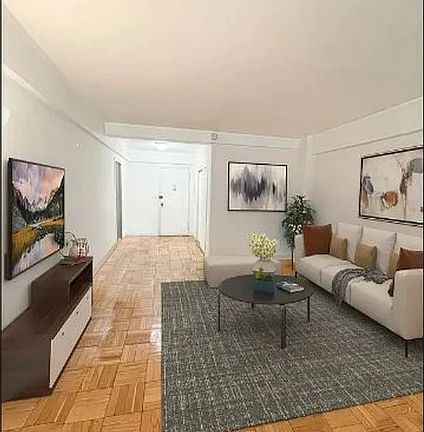 2nd image of 333 E 46th St APT 8D