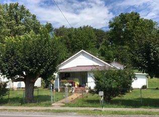 881 Riverside Dr, North Tazewell, VA 24630