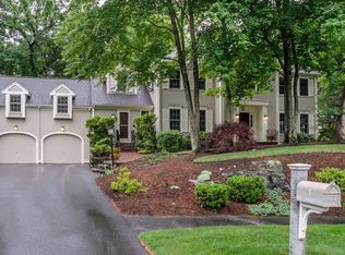 7 Greenbough Ln, Wellesley, MA 02482