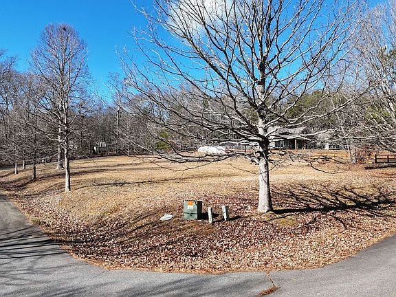 3rd image of 1472 Phillips Cove Dr