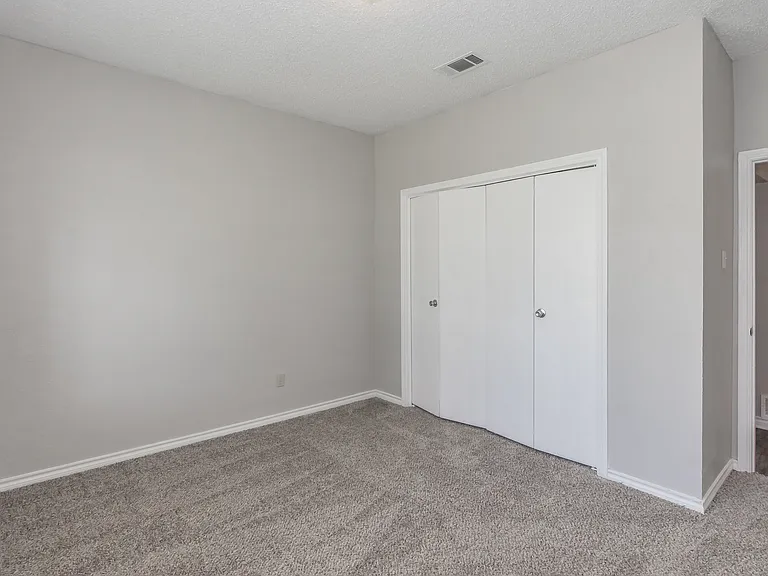 3008 Apple Valley Dr — Photo 21