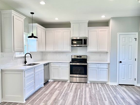 5th image of 4160 Flamingo Ln