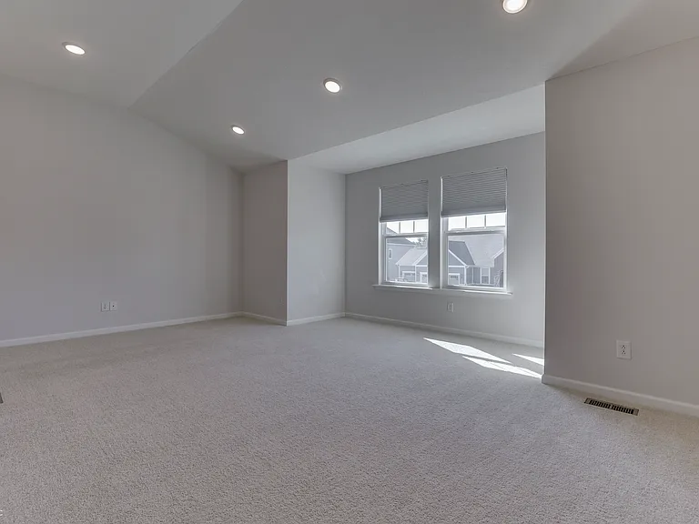 7635 Shady Trails Dr — Photo 24