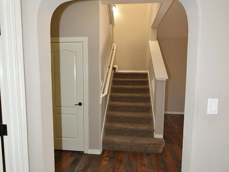300 Saltford Pl — Photo 35