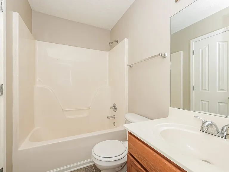 1502 Killarney Dr — Photo 15