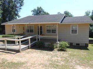 320 Whirlpool Rd, Century, FL 32535