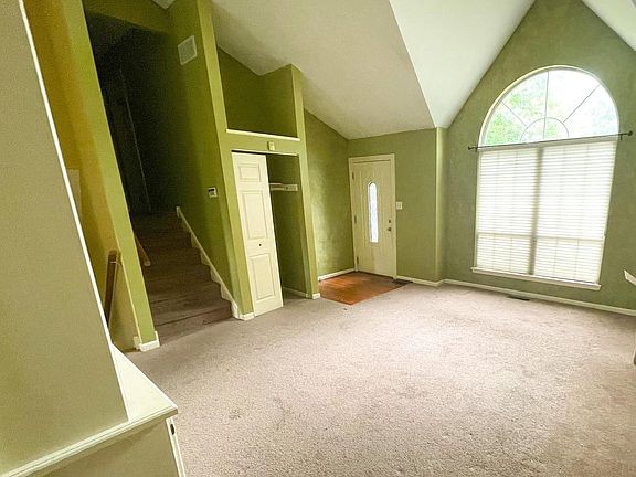 2nd image of 4 Carey Cir